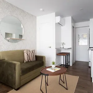  Appartement Golden Oasis With Yard View And Full Bath By Den Canada